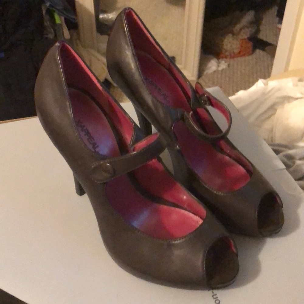Brown Stilettos - Used but good condition! Size 8